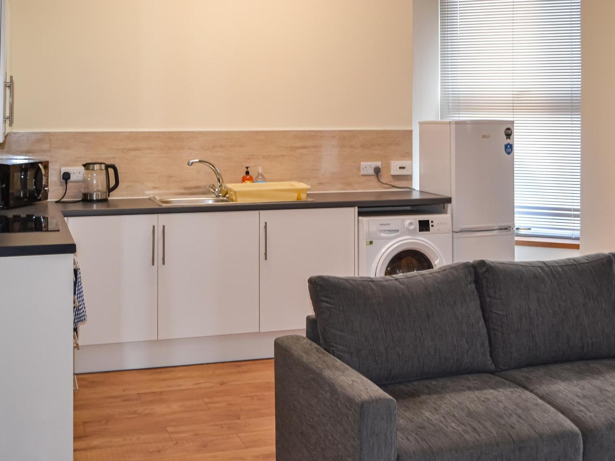 Harbour Apartment Неърн Екстериор снимка